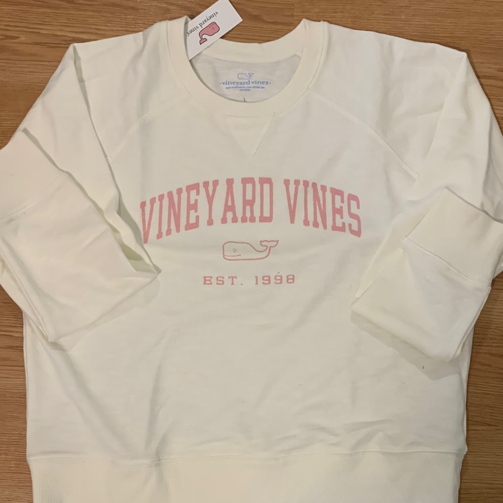 Vineyard Vines Off-White Crewneck with Pink Graphic